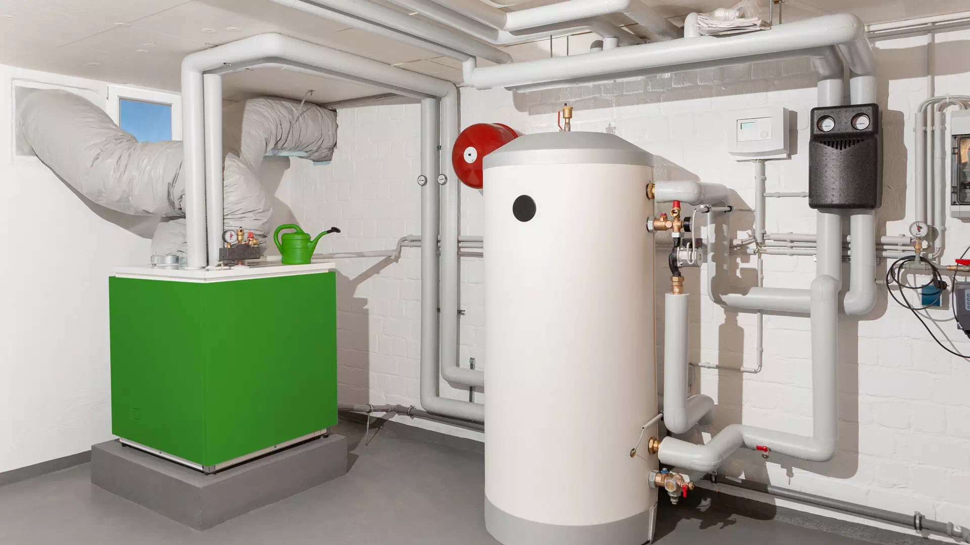 Boiler per l’acqua calda della pompa di calore a basso consumo da installare in casa a Bologna