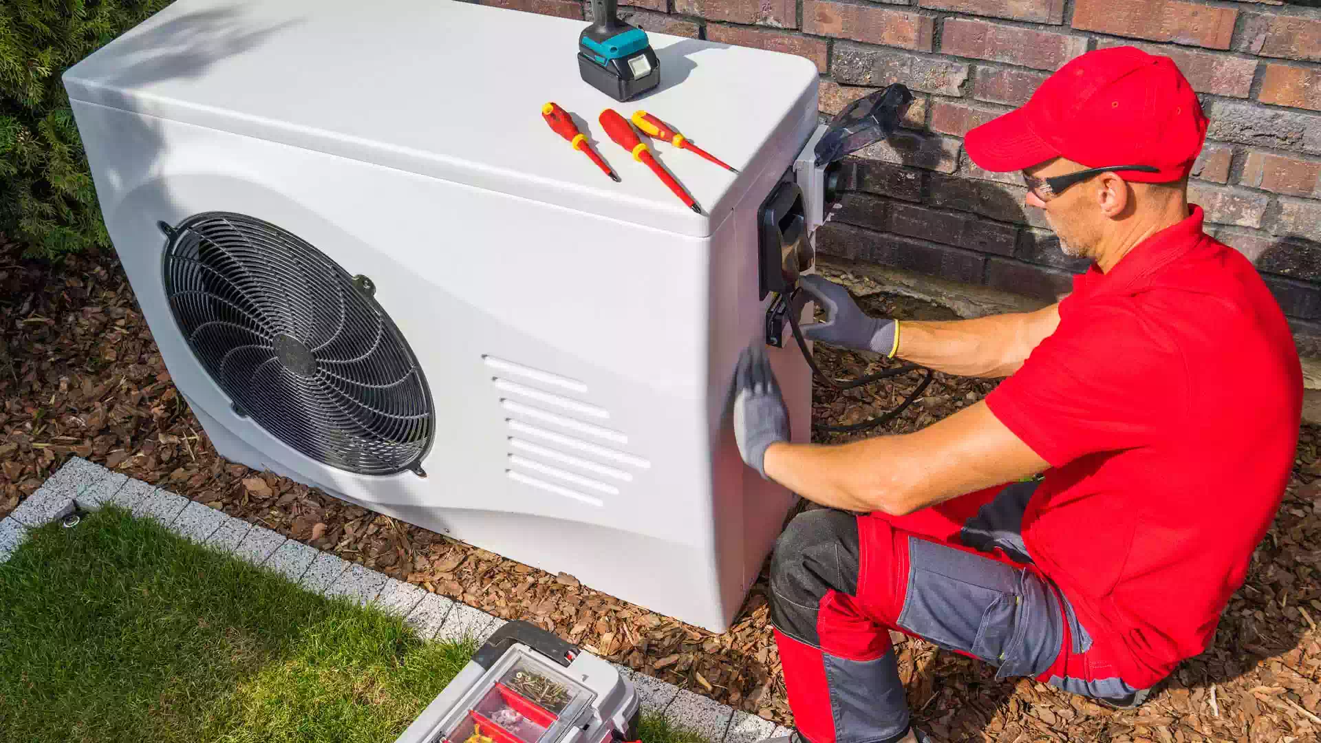 Installazione di pompe di calore geotermiche a Bologna in casa e condominio