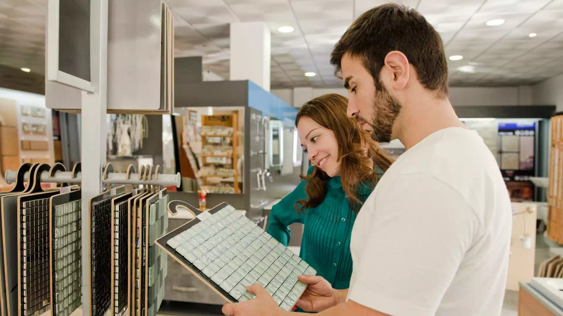 Showroom e negozio per la vendita di rivestimenti per le pareti del bagno a Bologna