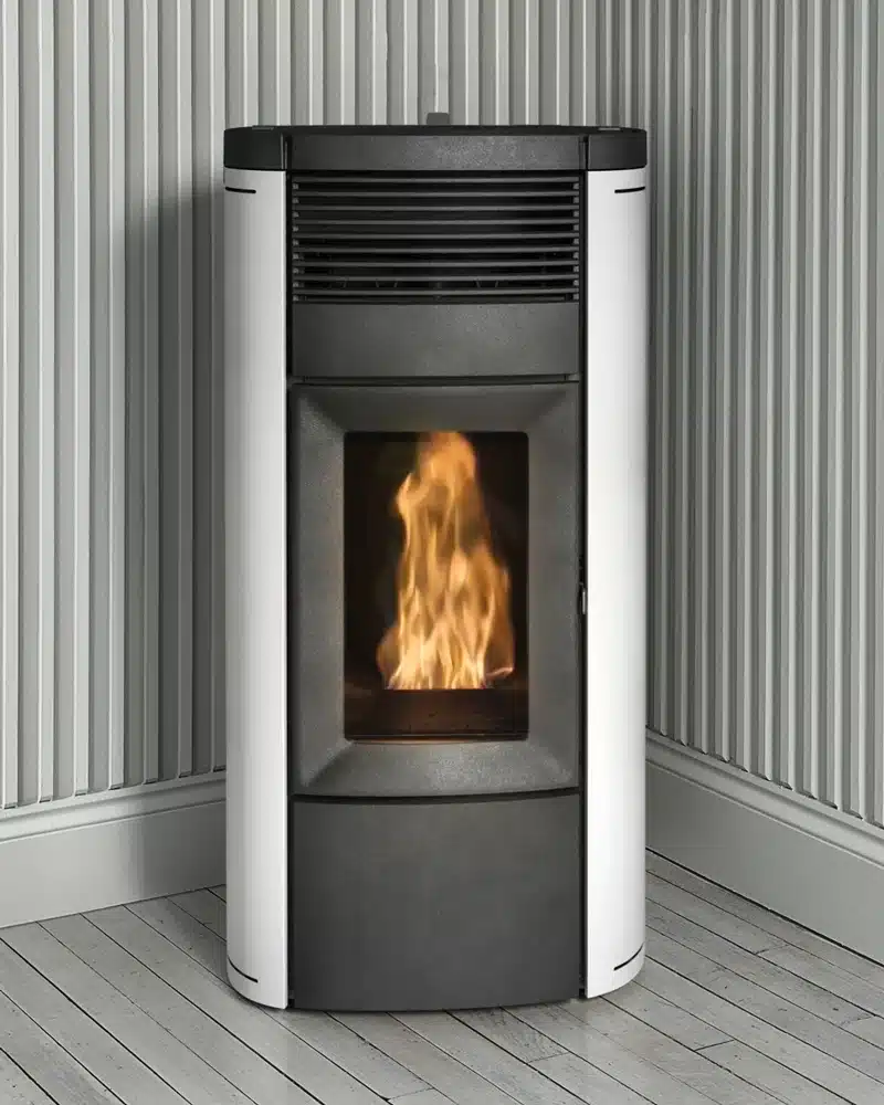 Stufa a basso consumo e alta efficienza energetica in vendita a Bologna